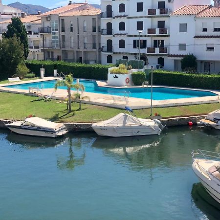 Port Sotavent 2C - Apartamento En La Marina De Empuriabrava - Piscina Comunitaria, - Parking - Vistas Al Canal - Cerca Centro Y Playa Ngoại thất bức ảnh