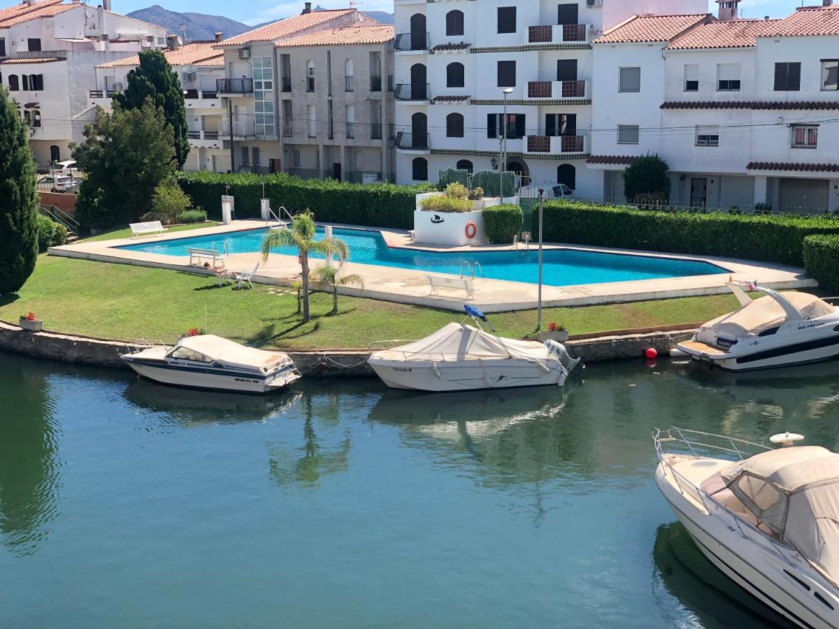 Port Sotavent 2C - Apartamento En La Marina De Empuriabrava - Piscina Comunitaria, - Parking - Vistas Al Canal - Cerca Centro Y Playa Ngoại thất bức ảnh